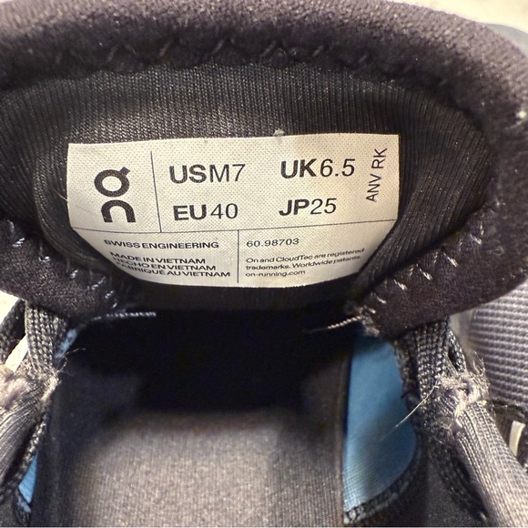 NWOT- On Cloud X3 Men’s Eclipse|Magnet Running Shoes Size 7M US - Picture 5 of 8